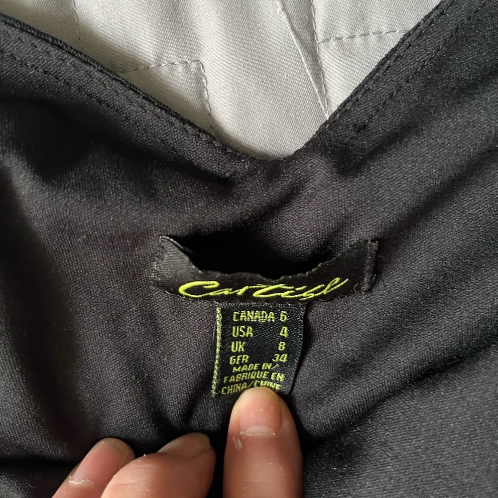 Elegant Black Evening Dress - Picture 5 of 6